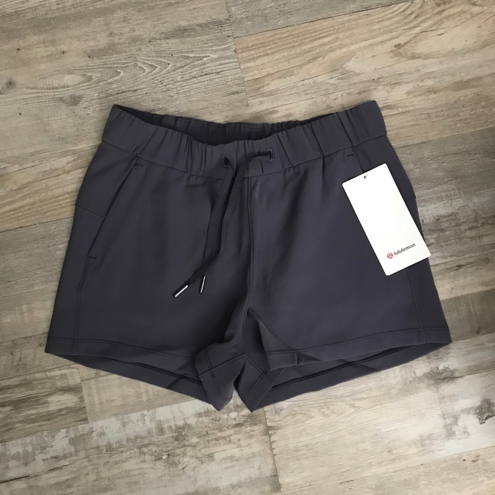 NWT On The Fly Short 2.5” Women’s Lululemon